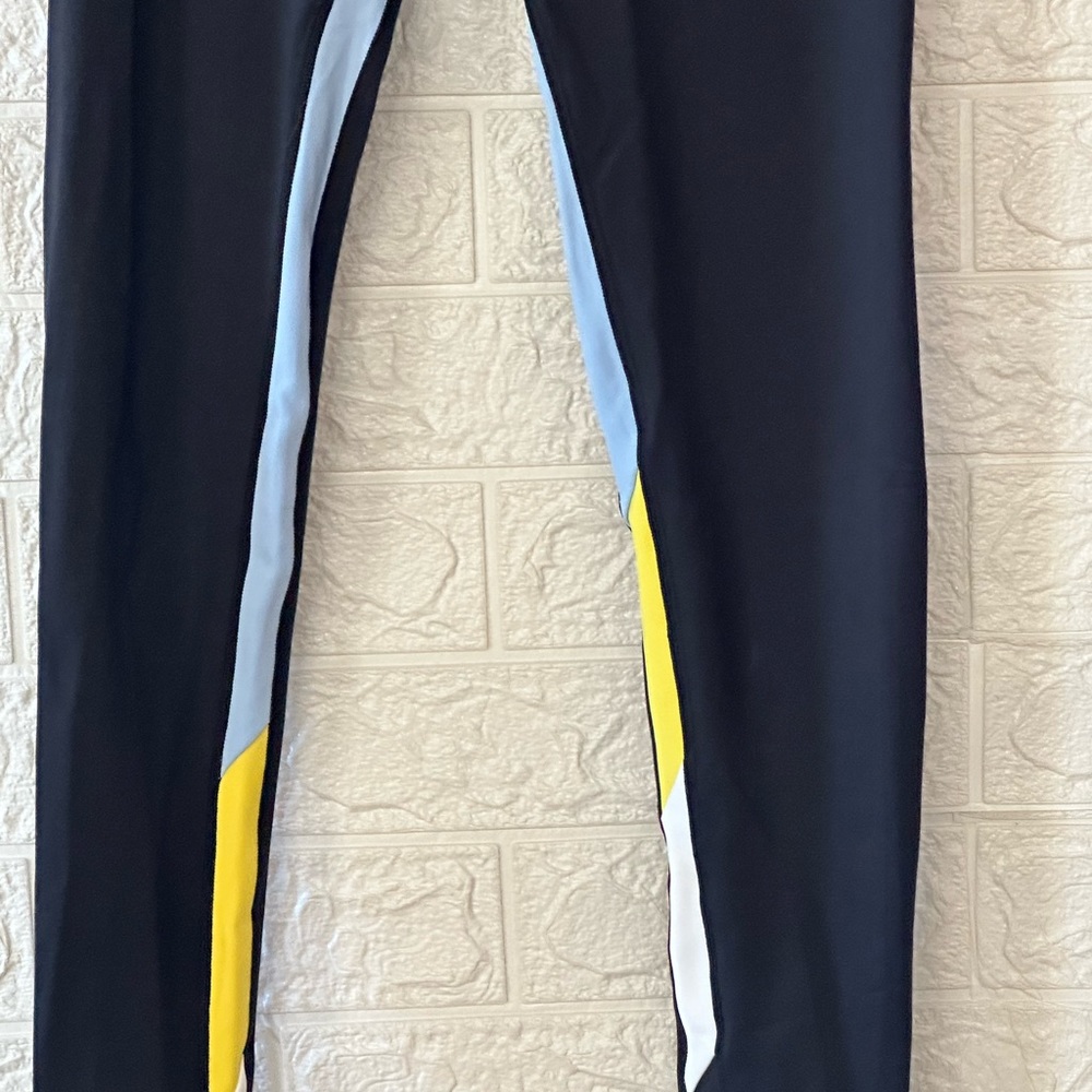 Allaccess leggings size large